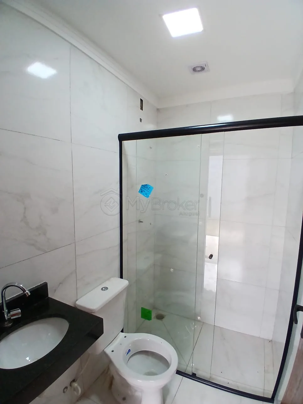 Alugar Casa / Padr&atilde;o em Goi&acirc;nia R$ 1.800,00 - Foto 14
