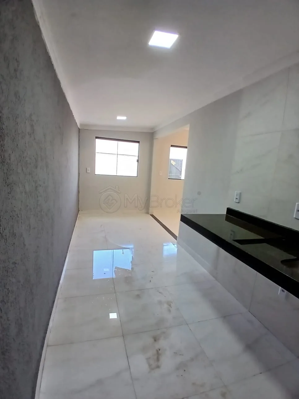 Alugar Casa / Padr&atilde;o em Goi&acirc;nia R$ 1.800,00 - Foto 3
