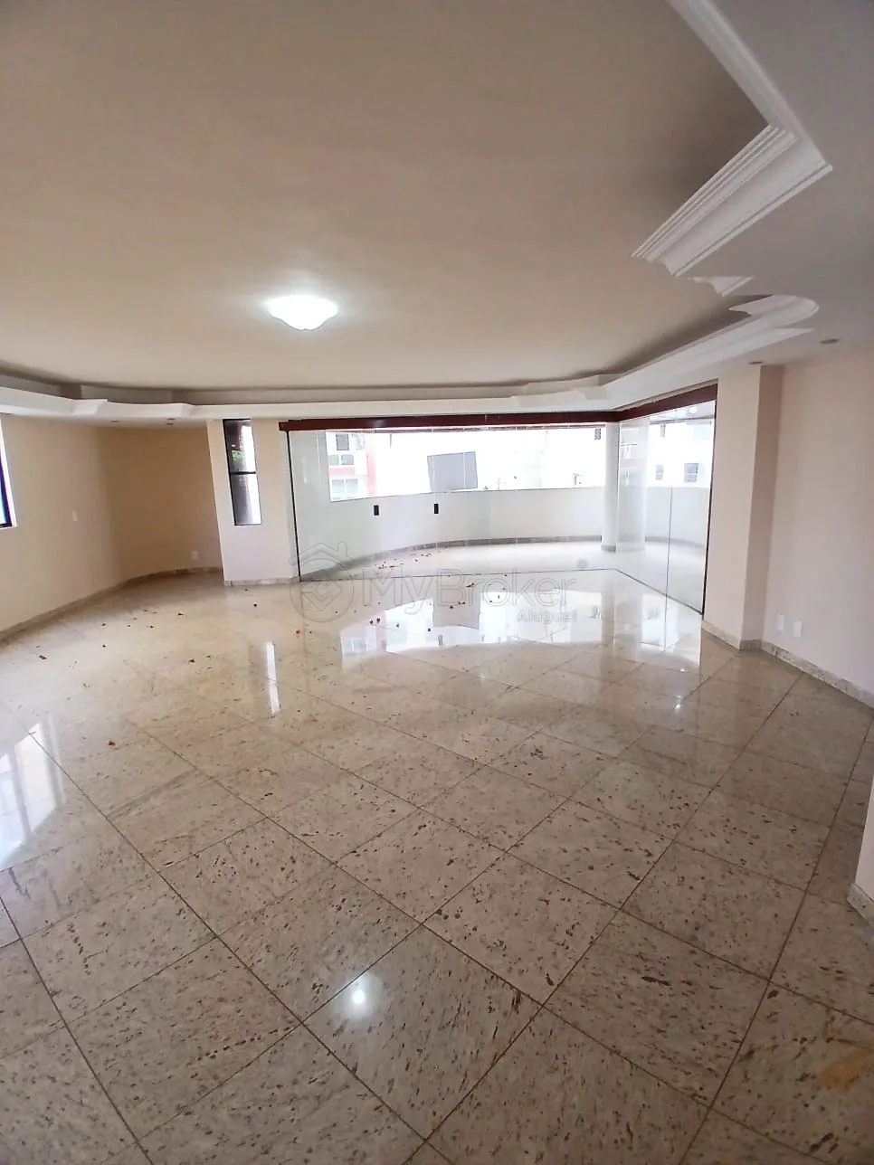 Alugar Apartamento / Padr&atilde;o em Goi&acirc;nia R$ 5.000,00 - Foto 2
