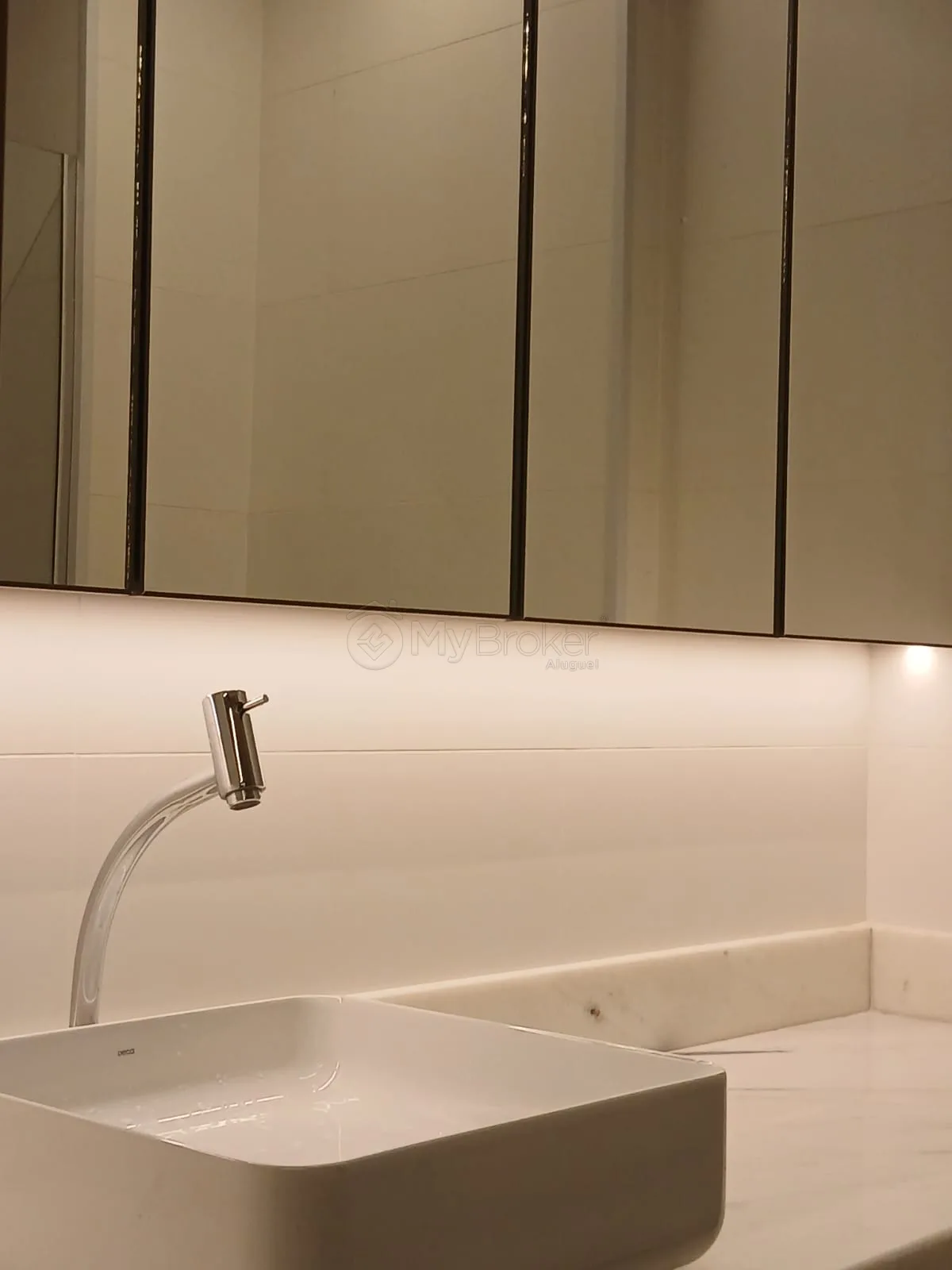 Alugar Apartamento / Padr&atilde;o em Goi&acirc;nia R$ 4.400,00 - Foto 17