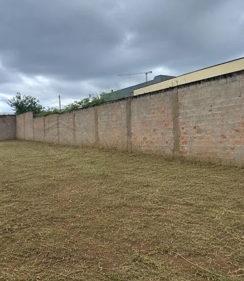 Alugar Terreno / Padr&atilde;o em Goi&acirc;nia R$ 2.500,00 - Foto 1