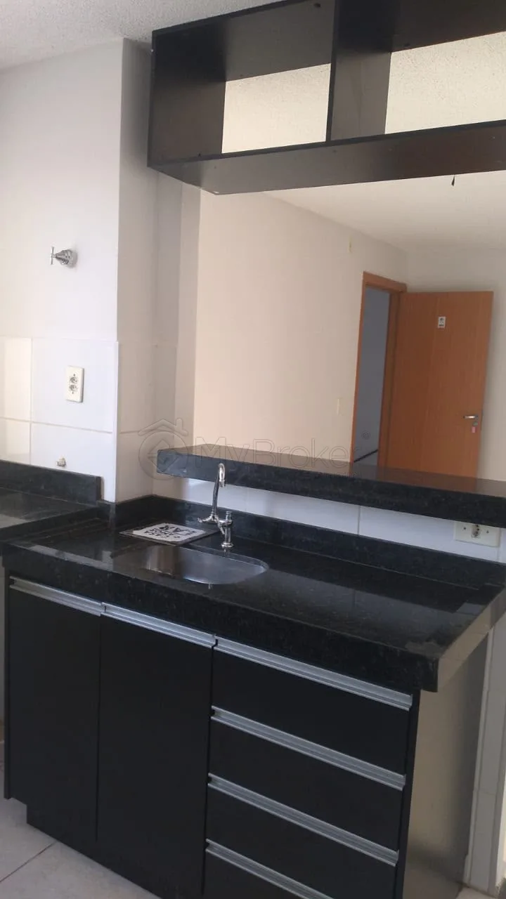 Alugar Apartamento / Padr&atilde;o em Goi&acirc;nia R$ 1.600,00 - Foto 3