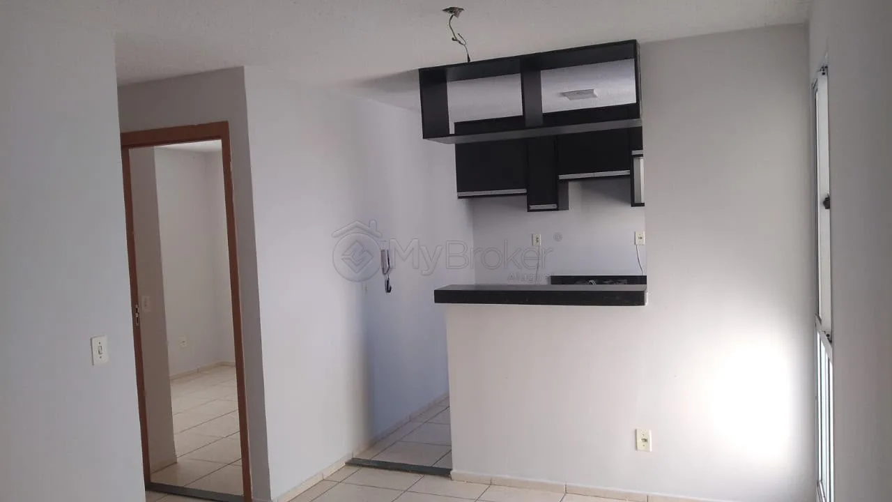 Alugar Apartamento / Padr&atilde;o em Goi&acirc;nia R$ 1.600,00 - Foto 1