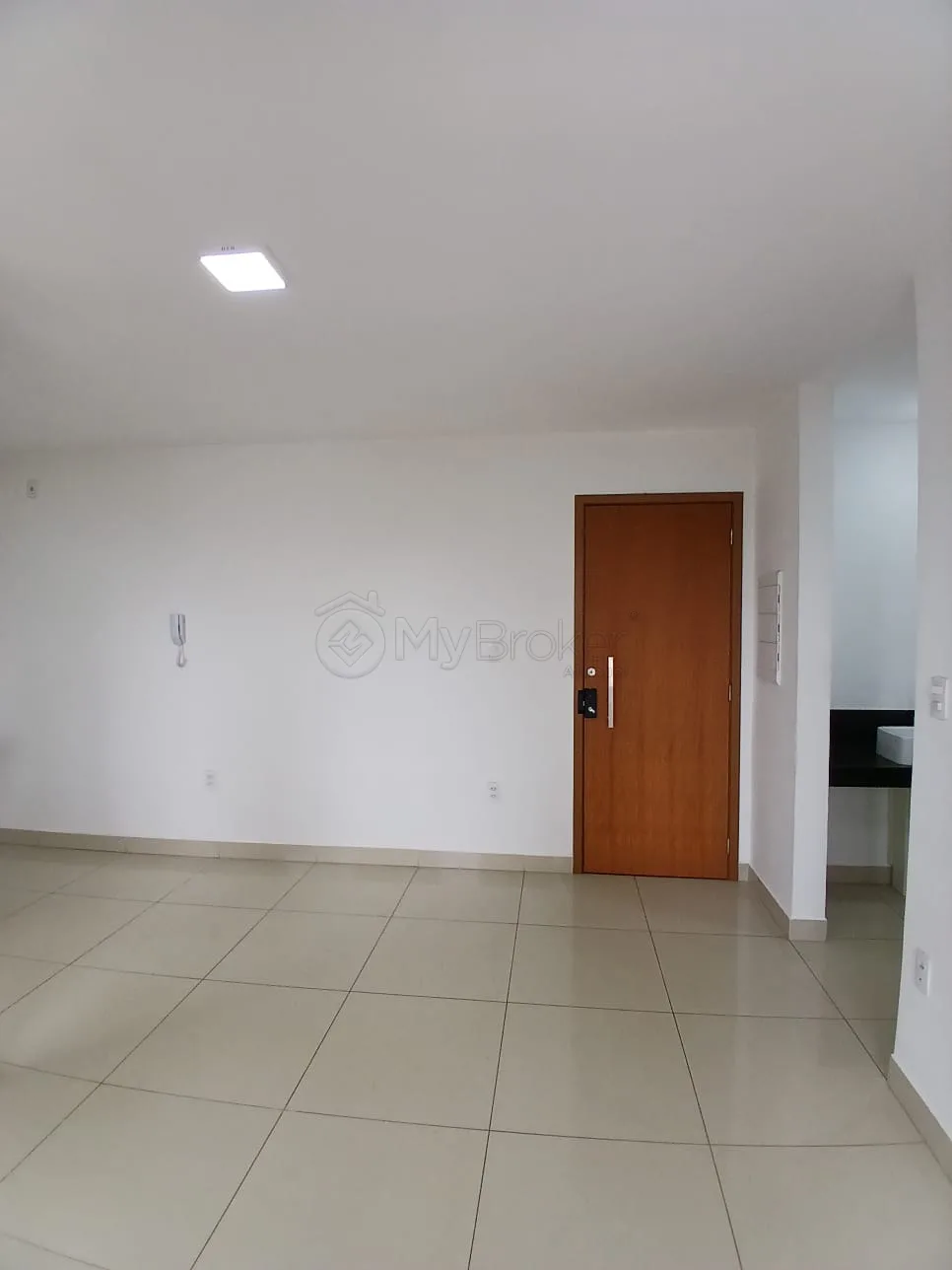 Alugar Apartamento / Padr&atilde;o em Goi&acirc;nia R$ 2.400,00 - Foto 2