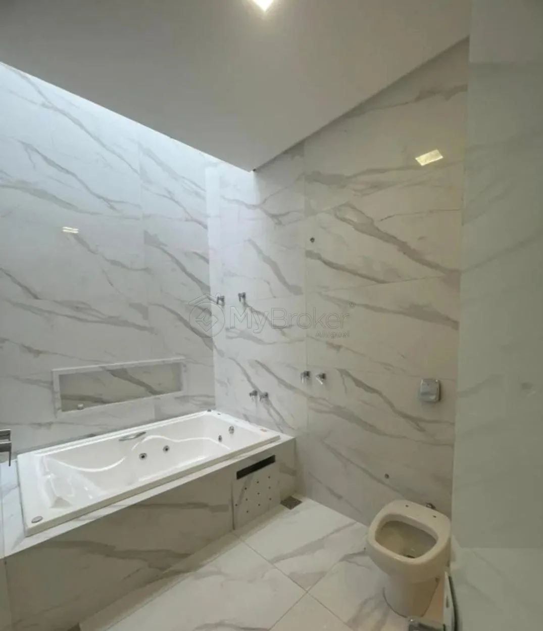 Alugar Casa / Condom&iacute;nio em Goi&acirc;nia R$ 13.000,00 - Foto 13