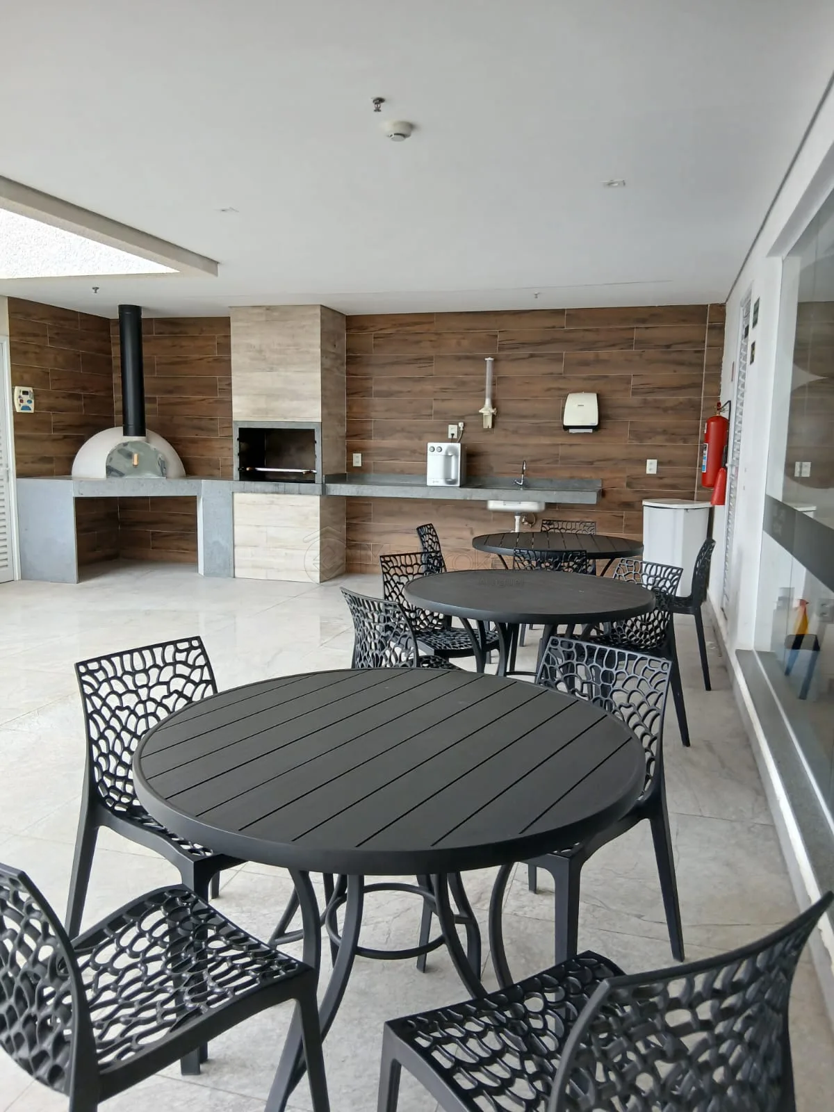 Alugar Apartamento / Padr&atilde;o em Goi&acirc;nia R$ 4.000,00 - Foto 1