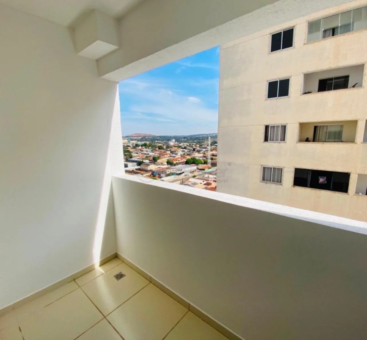 Alugar Apartamento / Padr&atilde;o em Goi&acirc;nia R$ 1.700,00 - Foto 3
