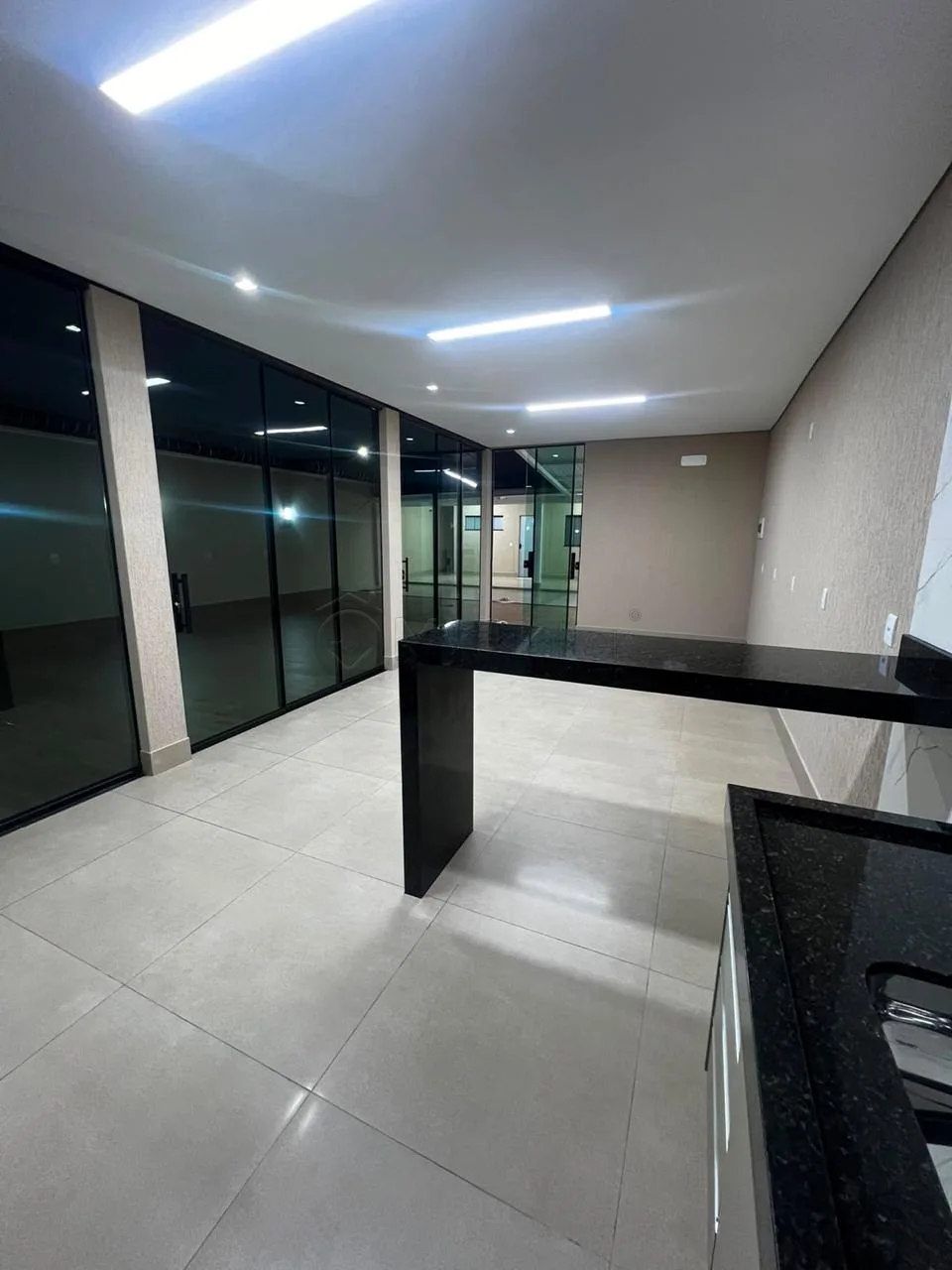 Alugar Casa / Padr&atilde;o em Goi&acirc;nia R$ 4.000,00 - Foto 24