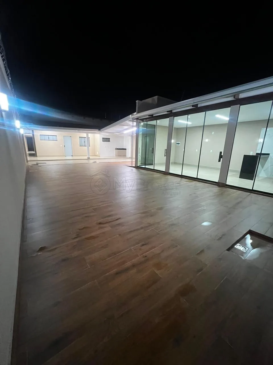 Alugar Casa / Padr&atilde;o em Goi&acirc;nia R$ 4.000,00 - Foto 22