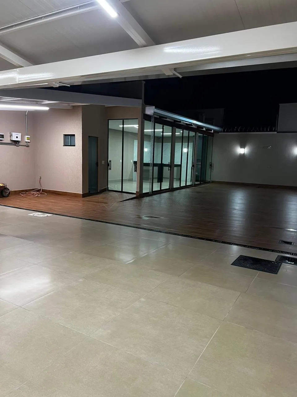 Alugar Casa / Padr&atilde;o em Goi&acirc;nia R$ 4.000,00 - Foto 17