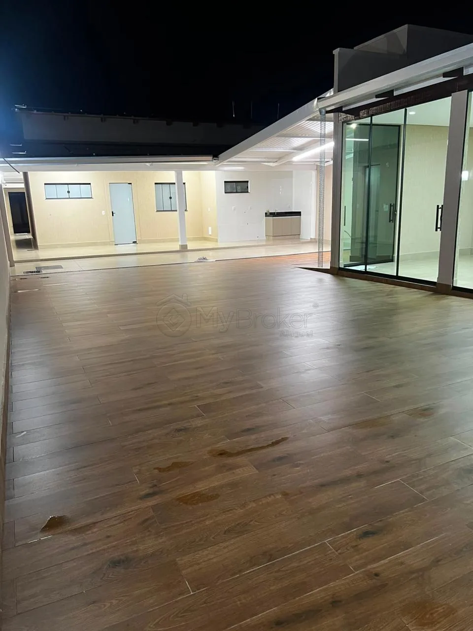 Alugar Casa / Padr&atilde;o em Goi&acirc;nia R$ 4.000,00 - Foto 16