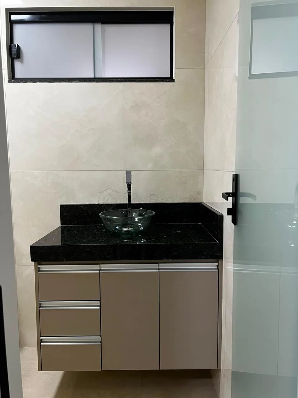Alugar Casa / Padr&atilde;o em Goi&acirc;nia R$ 4.000,00 - Foto 13