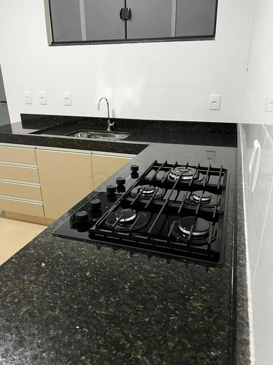 Alugar Casa / Padr&atilde;o em Goi&acirc;nia R$ 4.000,00 - Foto 8