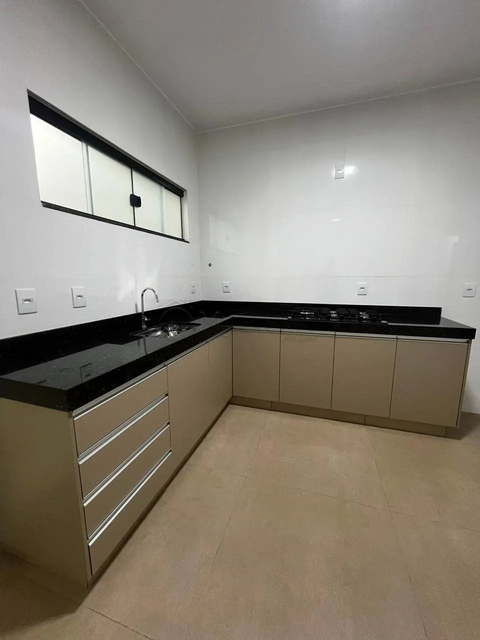 Alugar Casa / Padr&atilde;o em Goi&acirc;nia R$ 4.000,00 - Foto 7