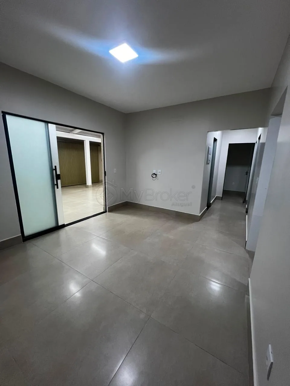 Alugar Casa / Padr&atilde;o em Goi&acirc;nia R$ 4.000,00 - Foto 5