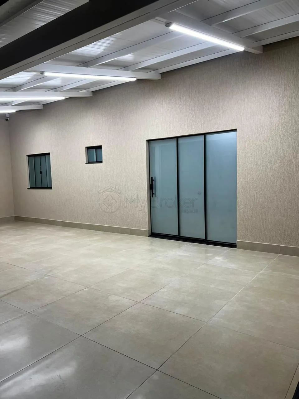 Alugar Casa / Padr&atilde;o em Goi&acirc;nia R$ 4.000,00 - Foto 4