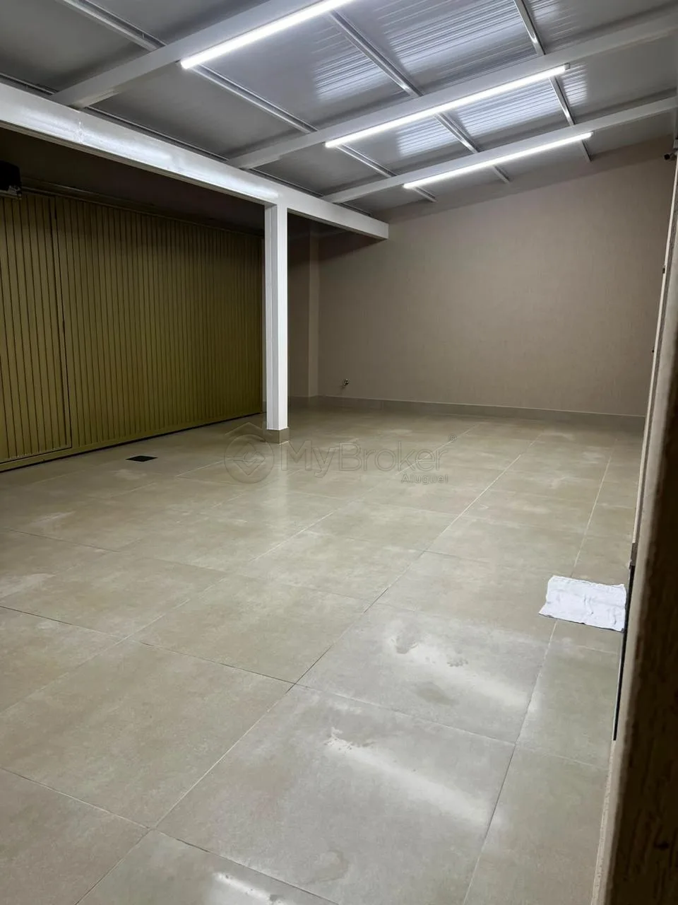 Alugar Casa / Padr&atilde;o em Goi&acirc;nia R$ 4.000,00 - Foto 3