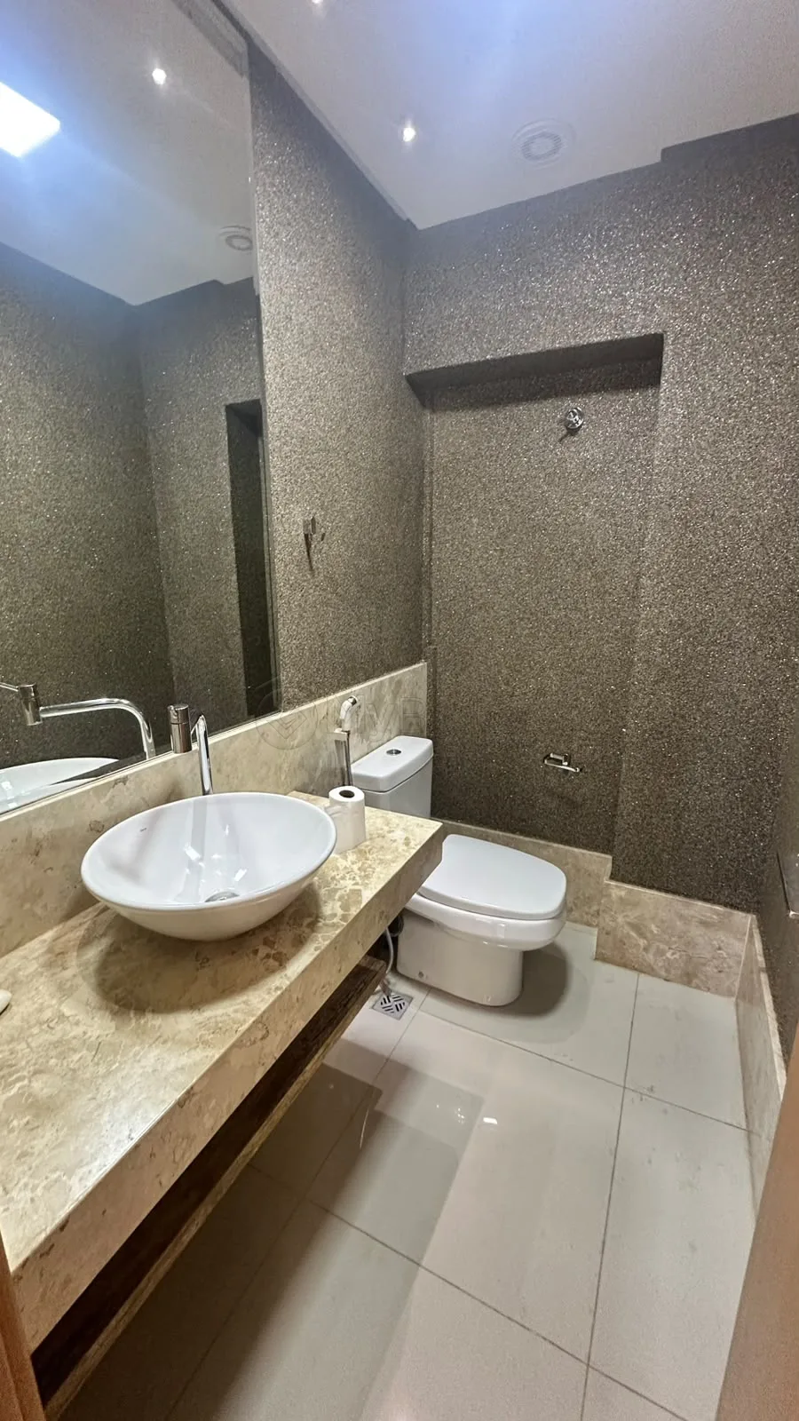 Alugar Apartamento / Duplex em Goi&acirc;nia R$ 8.000,00 - Foto 10