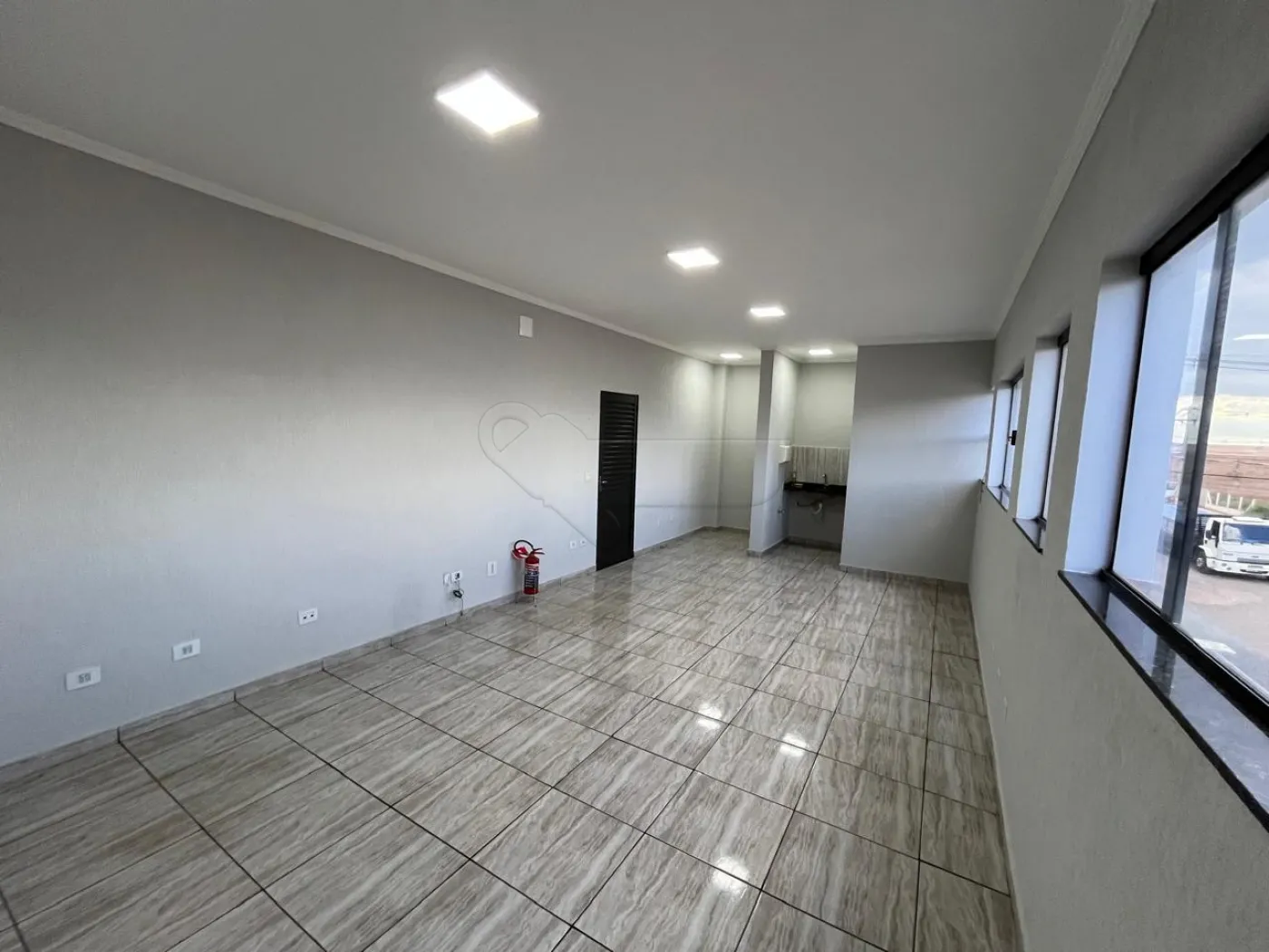 Alugar Comercial / Barrac&atilde;o em Cordeir&oacute;polis R$ 5.000,00 - Foto 11