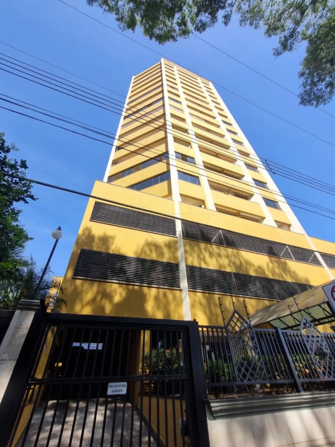 Alugar Apartamento / Padr&atilde;o em Cordeir&oacute;polis R$ 2.670,00 - Foto 1