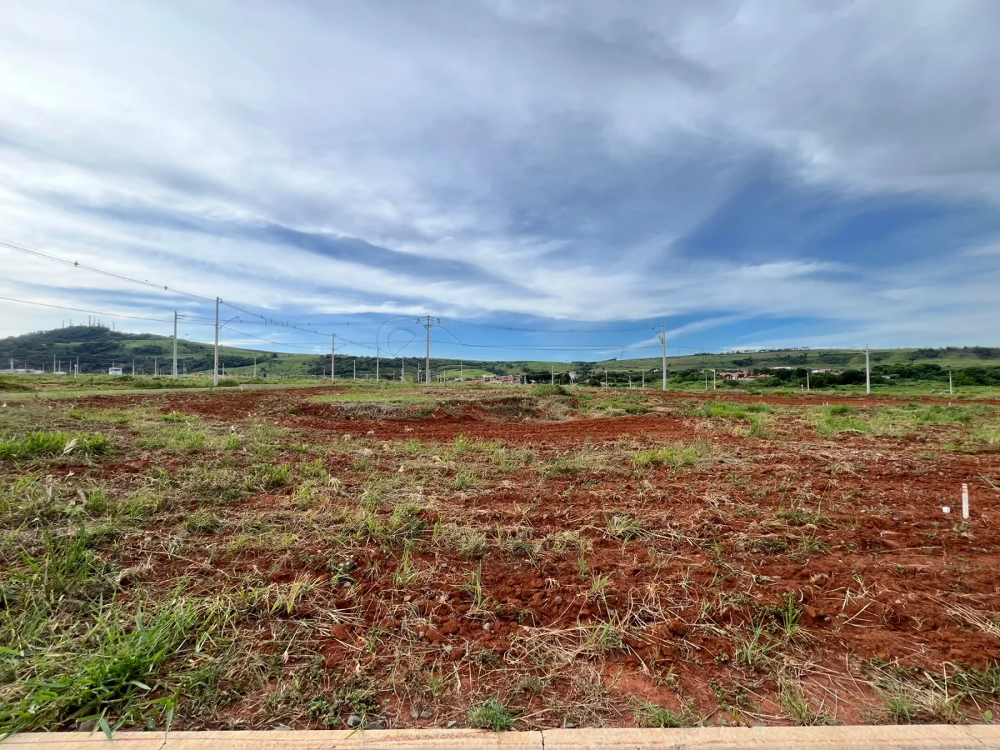 Comprar Terreno / Padr&atilde;o em Limeira R$ 100.000,00 - Foto 1