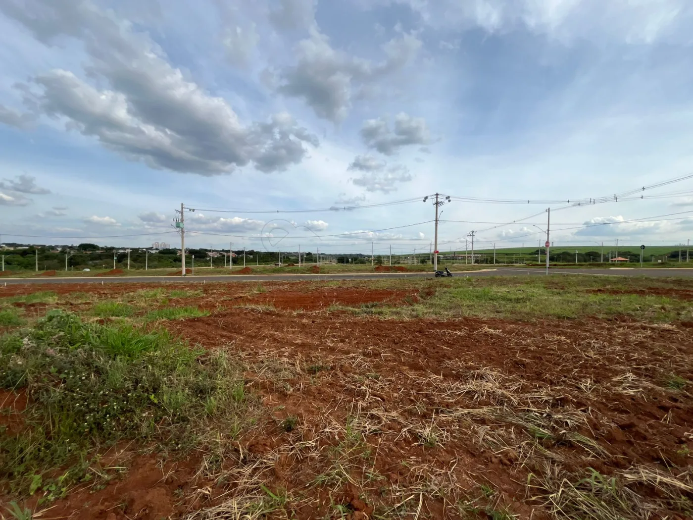 Comprar Terreno / Padr&atilde;o em Limeira R$ 100.000,00 - Foto 2