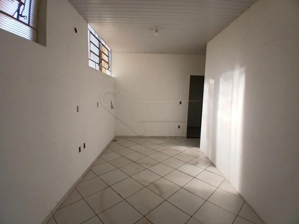 Alugar Casa / Padr&atilde;o em Limeira R$ 1.000,00 - Foto 2