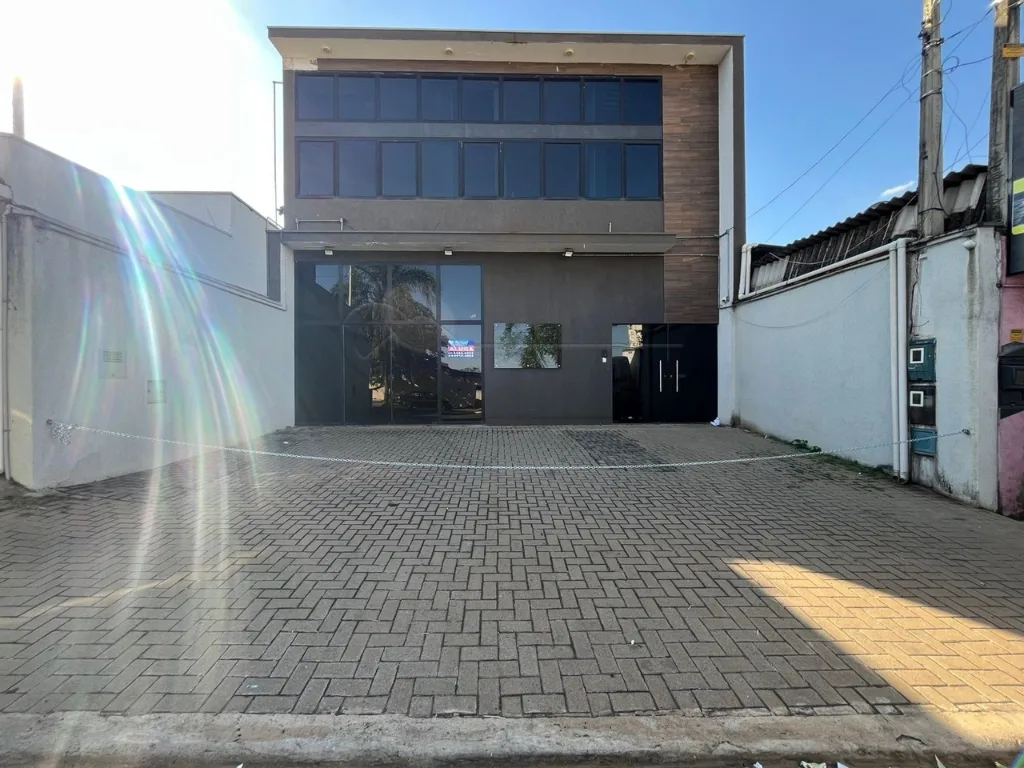 Alugar Comercial / Barrac&atilde;o em Limeira R$ 9.500,00 - Foto 1