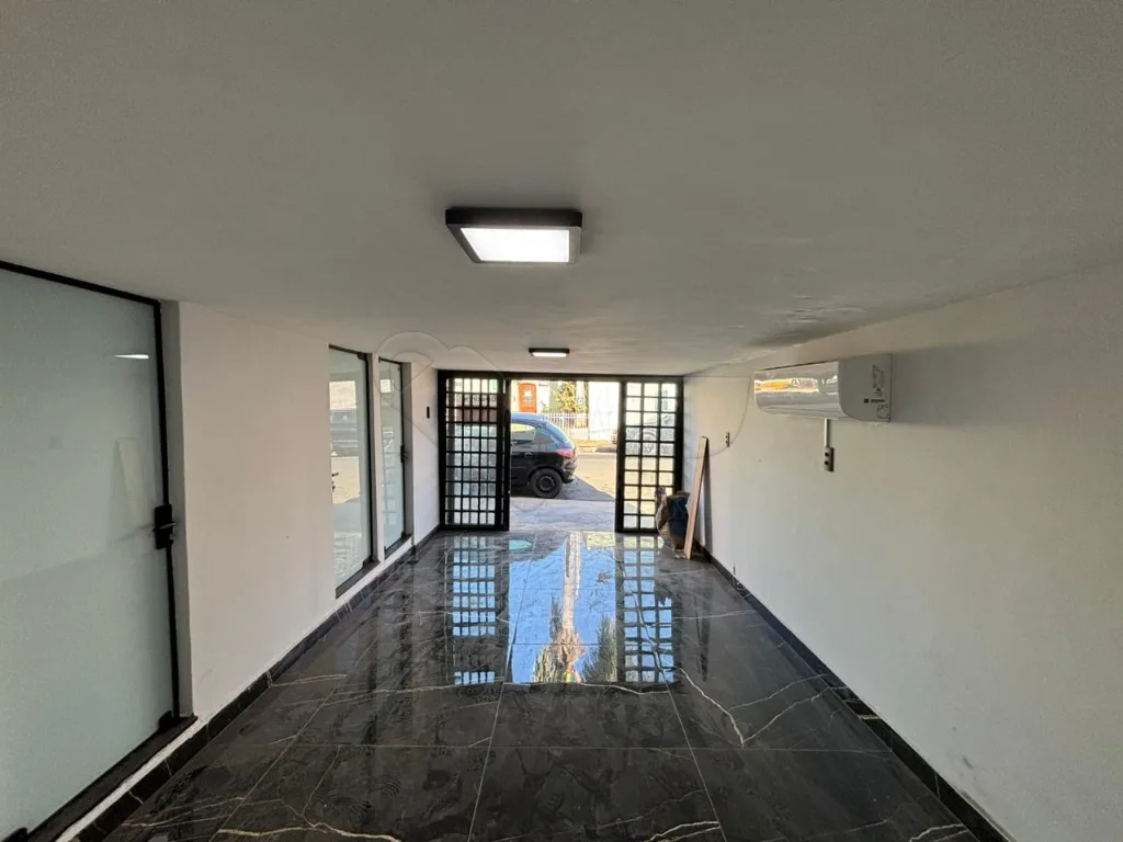 Alugar Comercial / Sal&atilde;o em Limeira R$ 1.800,00 - Foto 3
