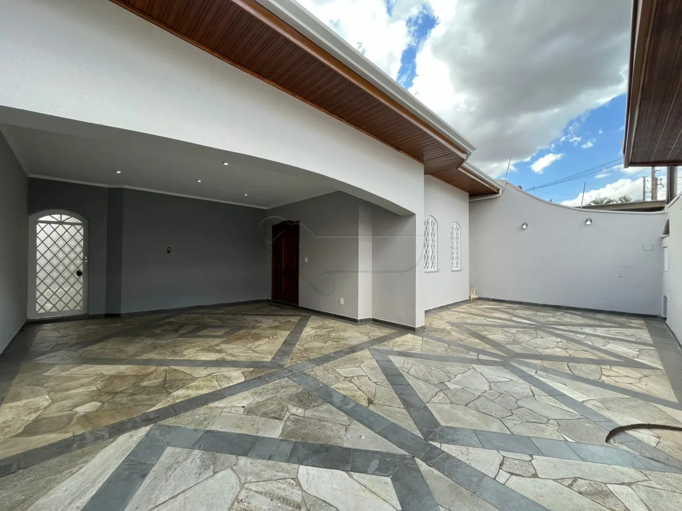 Alugar Casa / Padr&atilde;o em Limeira R$ 3.600,00 - Foto 2