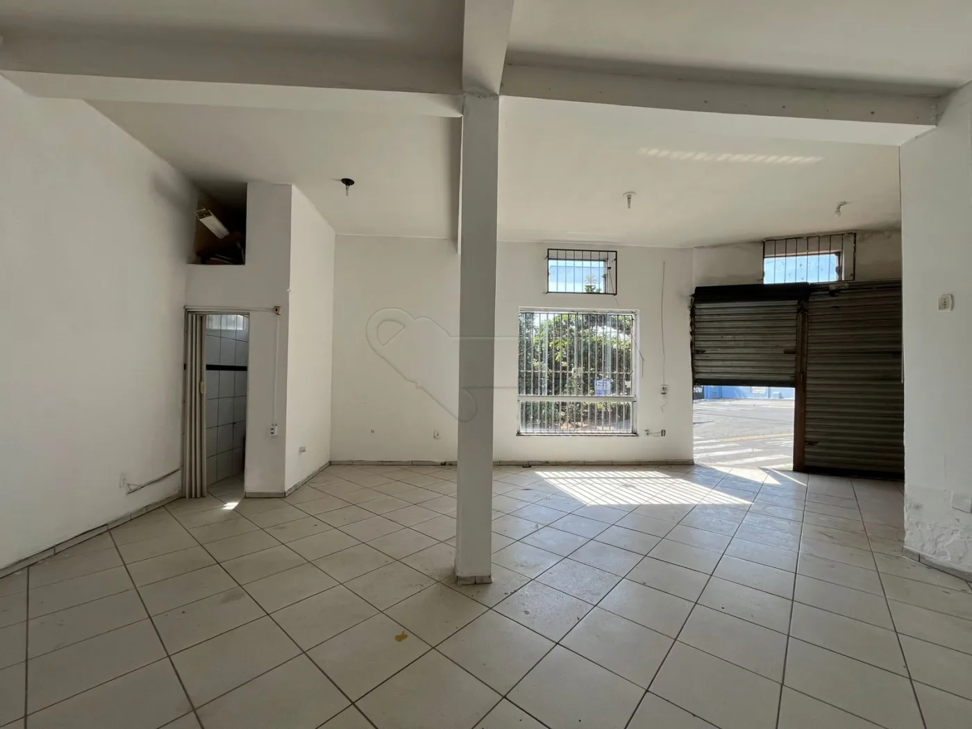 Alugar Comercial / Sal&atilde;o em Limeira R$ 2.000,00 - Foto 4