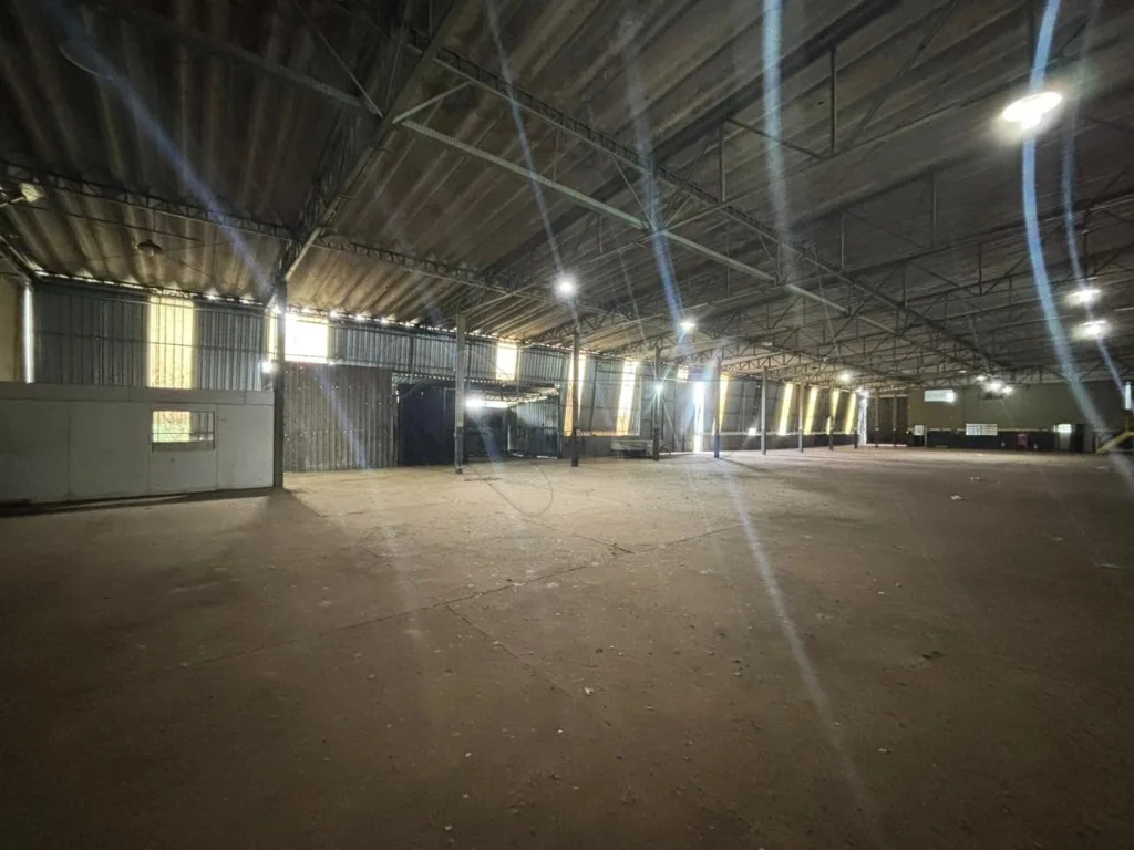 Alugar Comercial / Barrac&atilde;o em Limeira R$ 16.000,00 - Foto 3