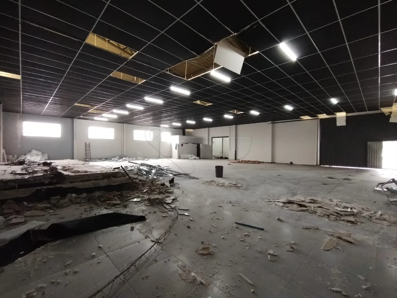 Alugar Comercial / Barrac&atilde;o em Limeira R$ 14.500,00 - Foto 8