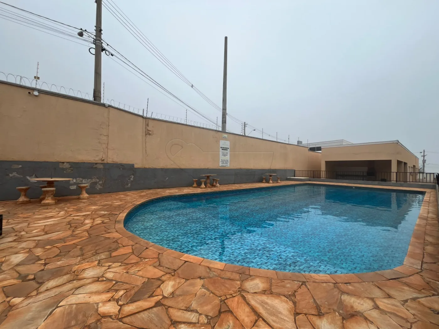 Alugar Casa / Condom&iacute;nio em Iracem&aacute;polis R$ 1.150,00 - Foto 16