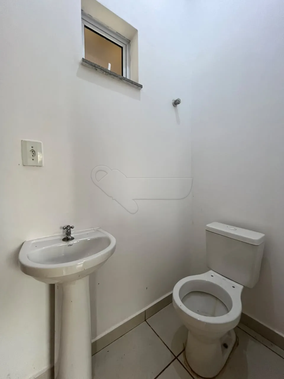 Alugar Casa / Condom&iacute;nio em Iracem&aacute;polis R$ 1.150,00 - Foto 5