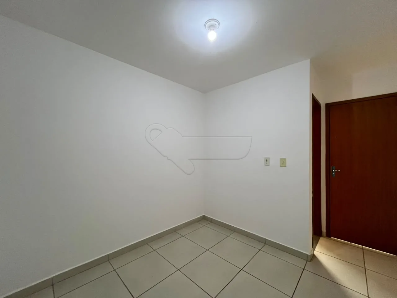 Alugar Casa / Condom&iacute;nio em Iracem&aacute;polis R$ 1.150,00 - Foto 13