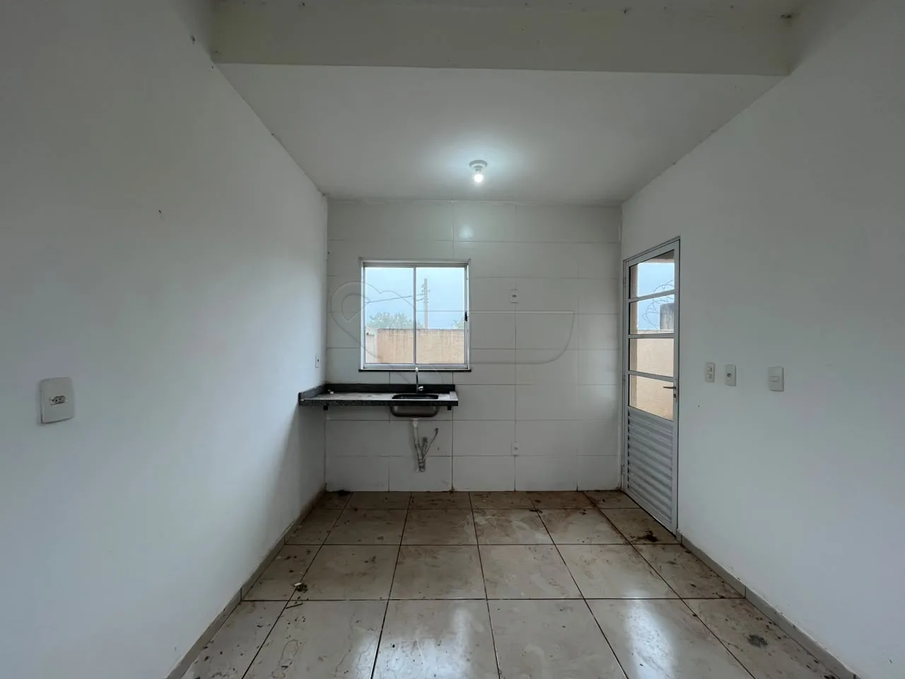 Alugar Casa / Condom&iacute;nio em Iracem&aacute;polis R$ 1.150,00 - Foto 8