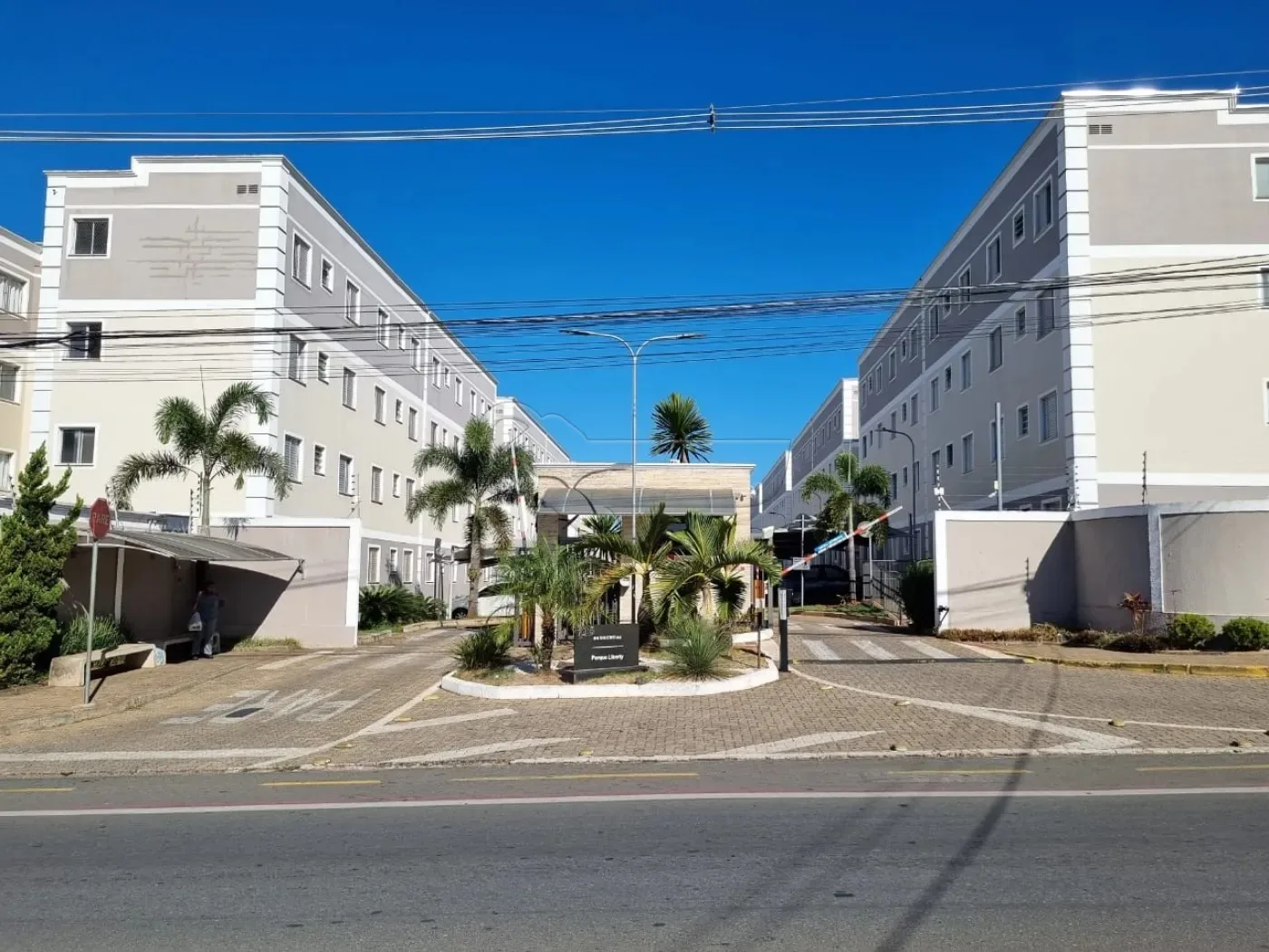 Alugar Apartamento / Padr&atilde;o em Limeira R$ 1.200,00 - Foto 1