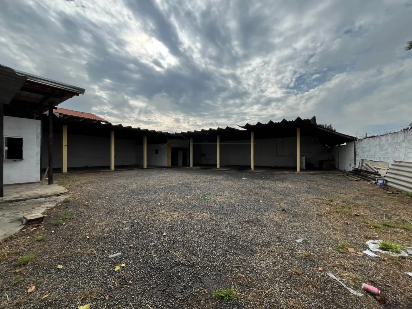 Alugar Comercial / Barrac&atilde;o em Limeira R$ 3.500,00 - Foto 3