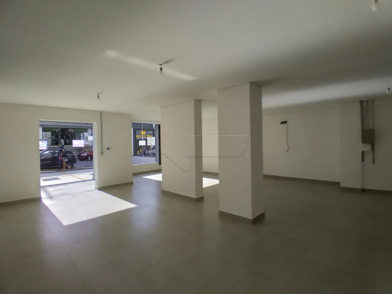 Alugar Comercial / Sal&atilde;o em Limeira R$ 9.500,00 - Foto 4