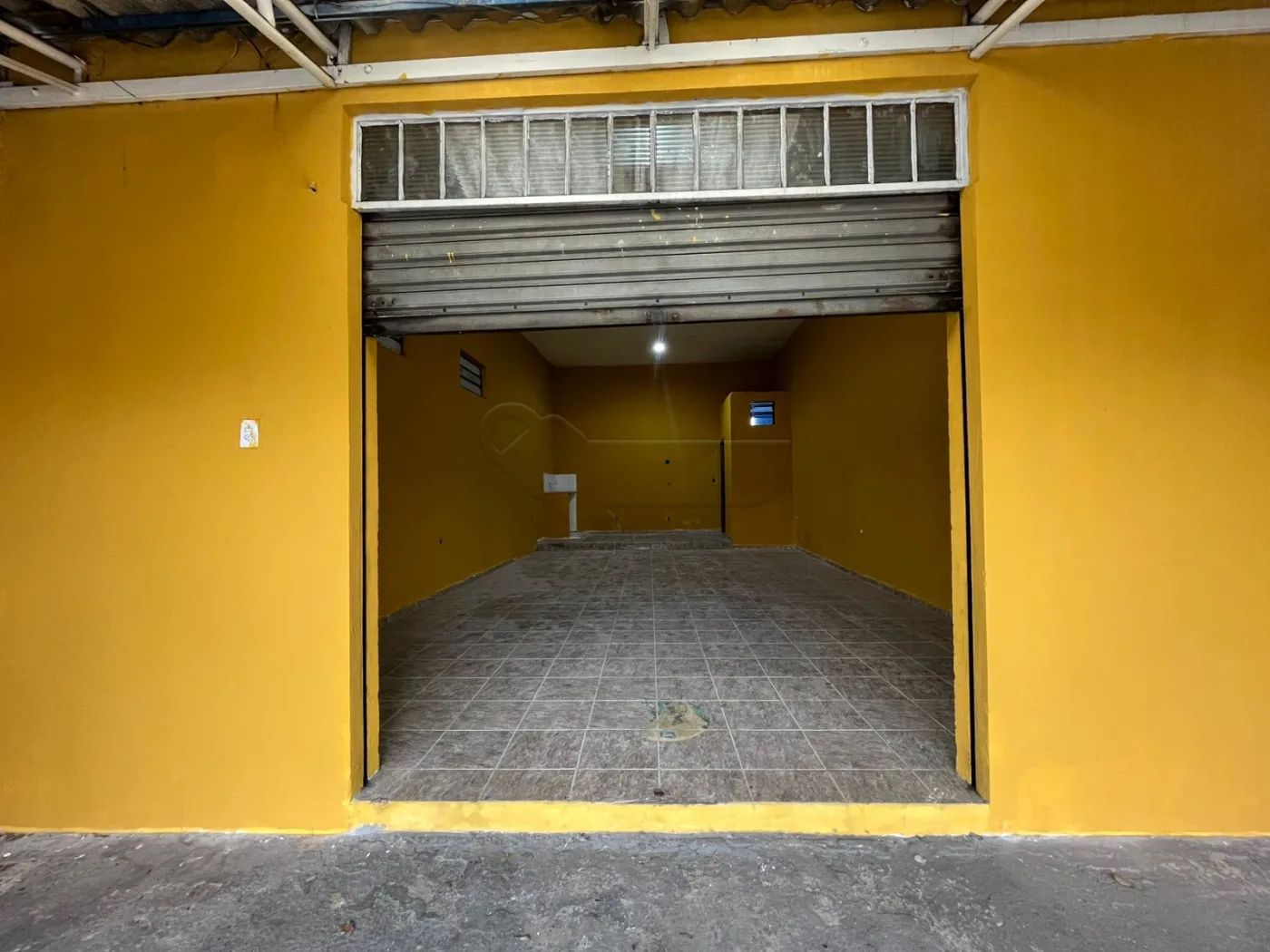 Alugar Comercial / Sal&atilde;o em Limeira R$ 1.600,00 - Foto 2