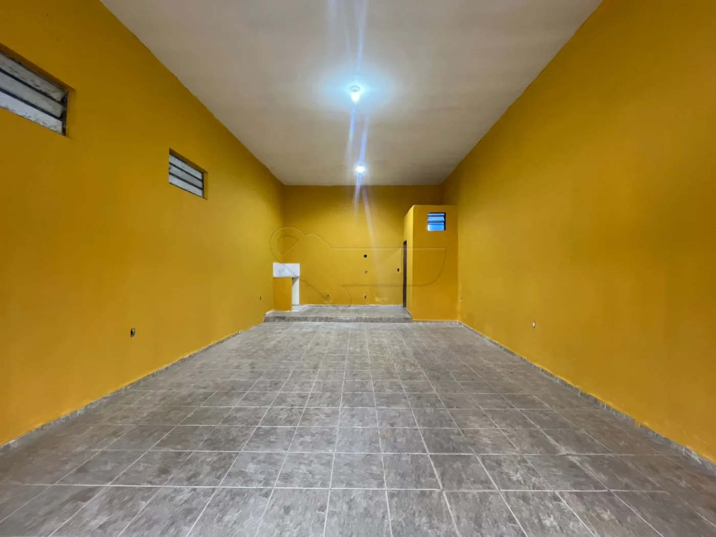 Alugar Comercial / Sal&atilde;o em Limeira R$ 1.600,00 - Foto 3