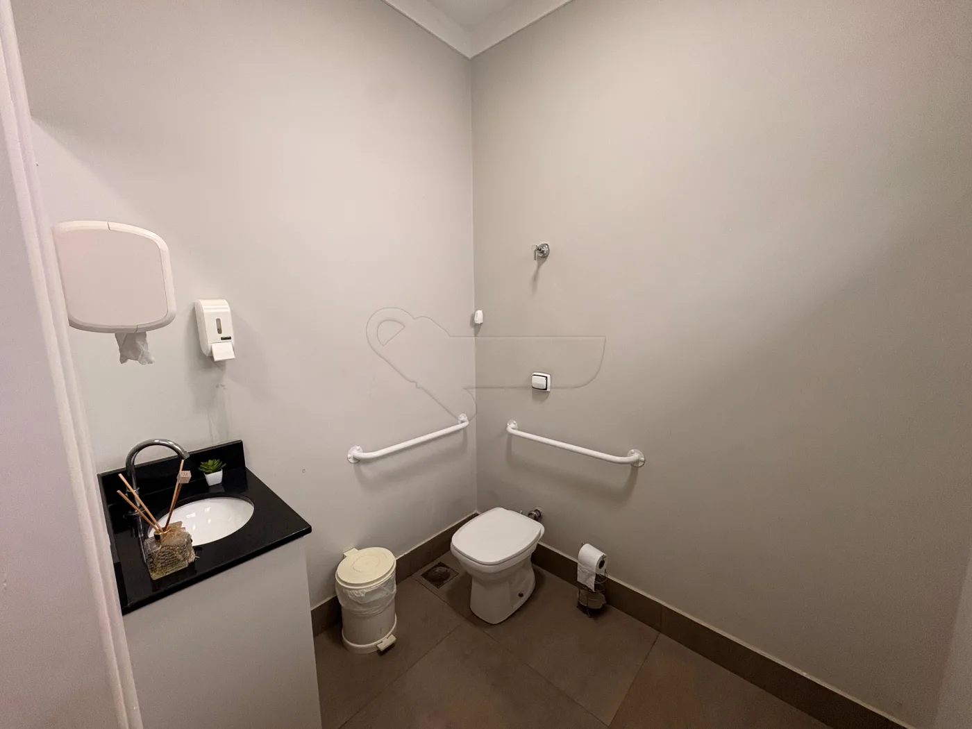 Alugar Comercial / Sala em Limeira R$ 1.100,00 - Foto 6