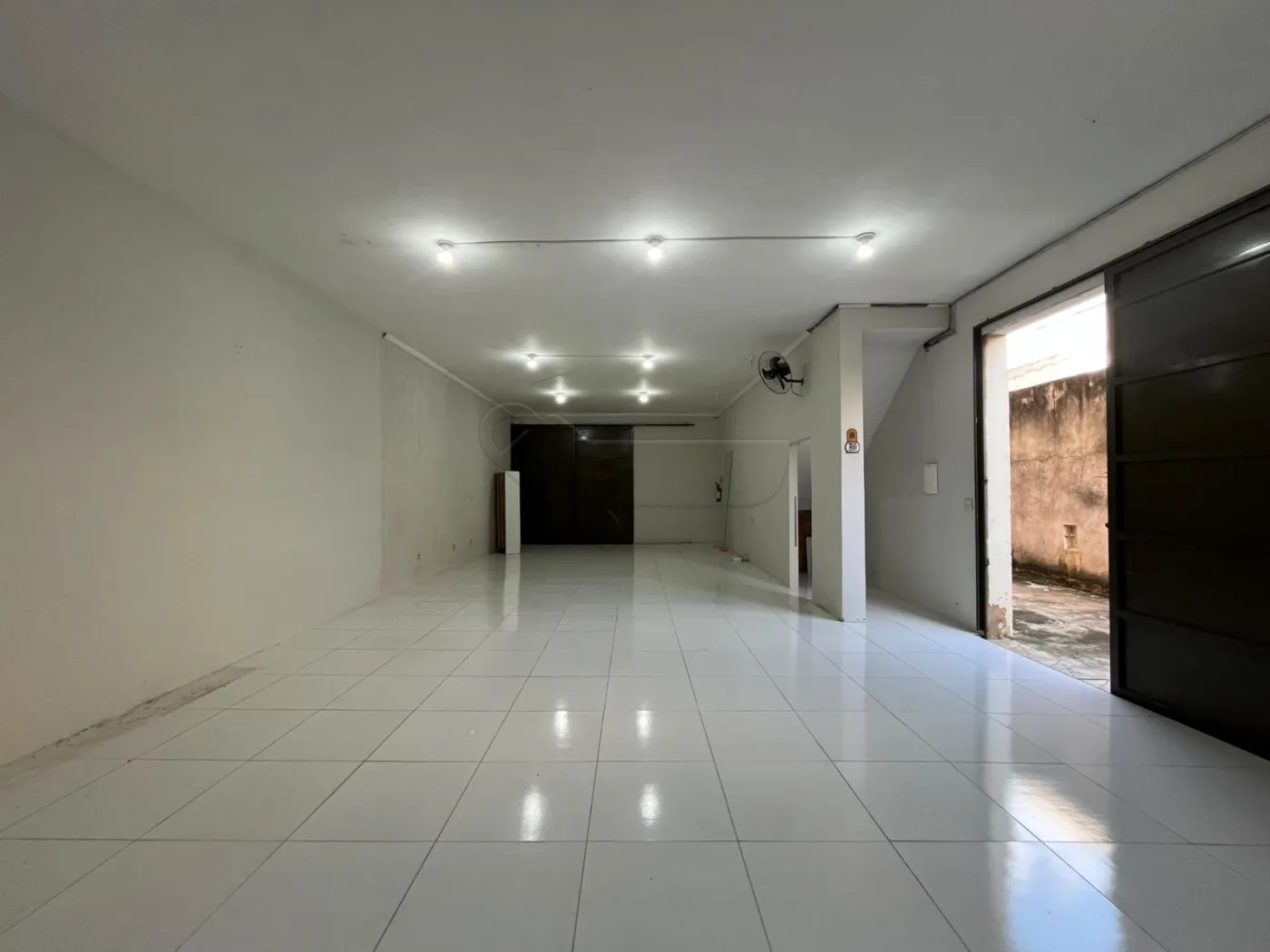 Alugar Comercial / Sal&atilde;o em Limeira R$ 3.700,00 - Foto 4