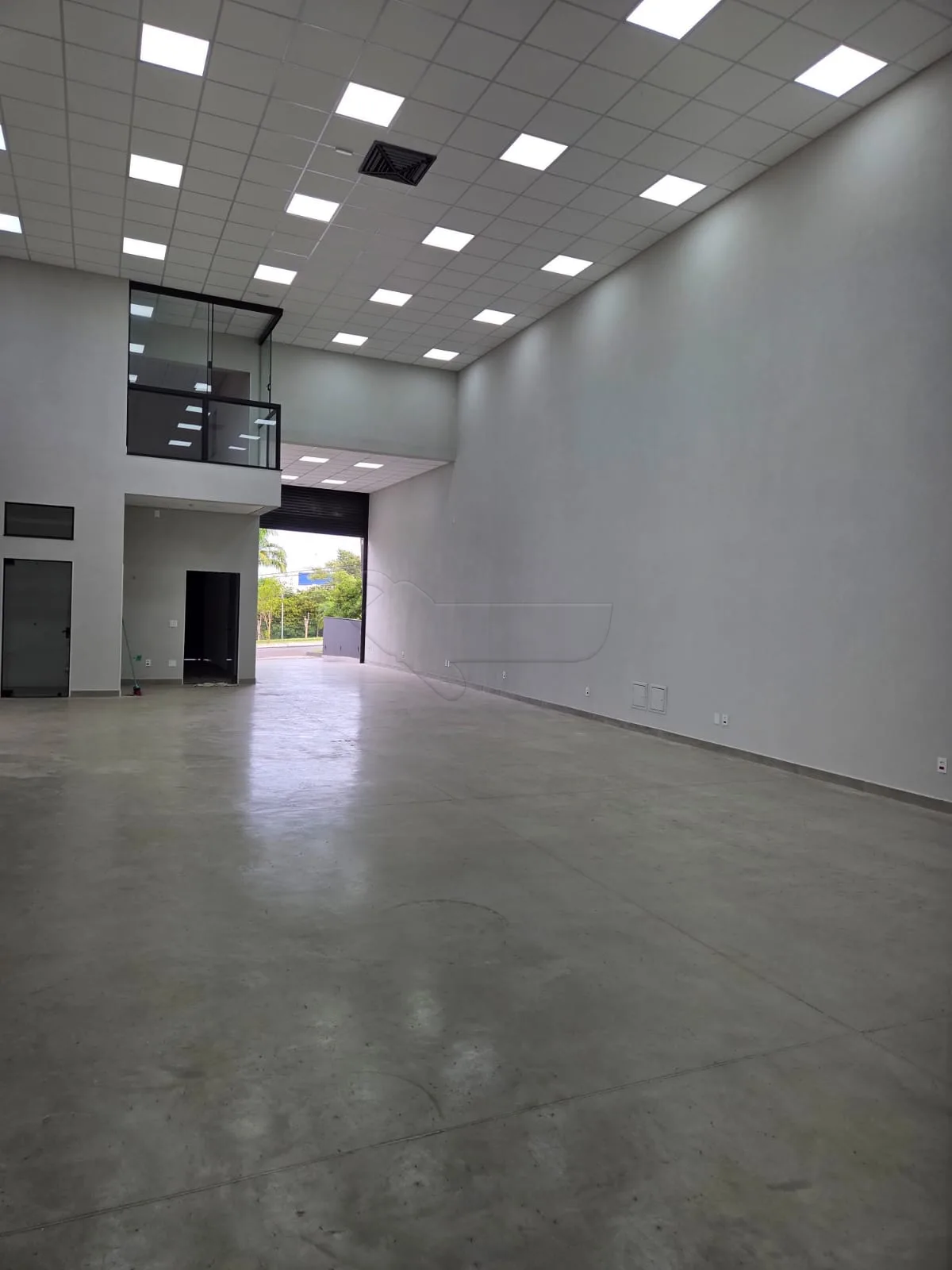 Alugar Comercial / Barrac&atilde;o em Limeira R$ 12.000,00 - Foto 2