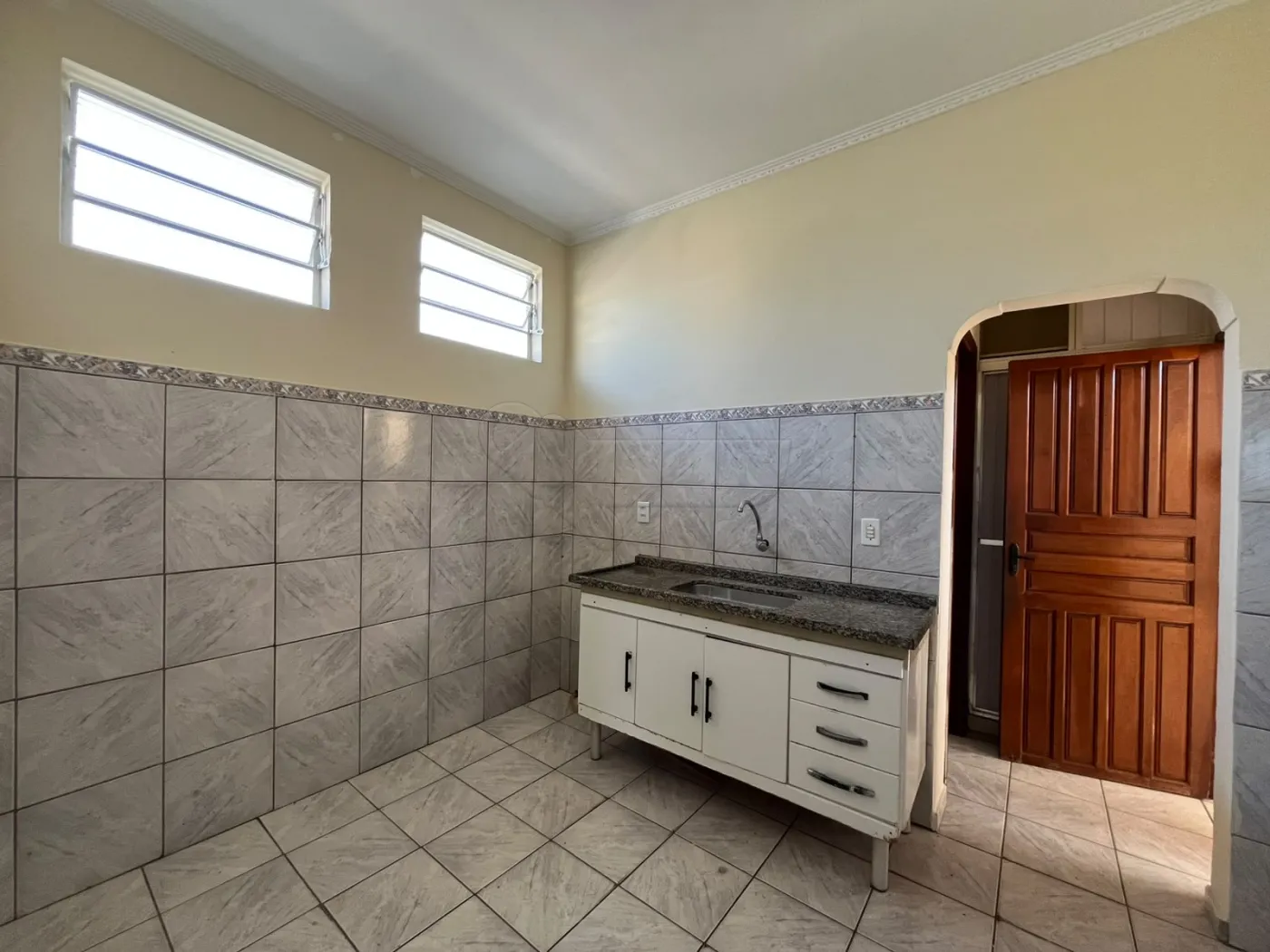 Alugar Casa / Padr&atilde;o em Limeira R$ 2.200,00 - Foto 4
