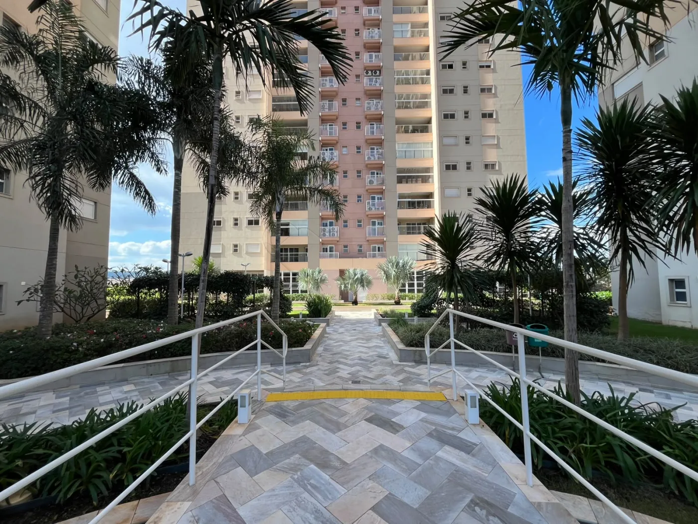 Alugar Apartamento / Padr&atilde;o em Limeira R$ 4.500,00 - Foto 1
