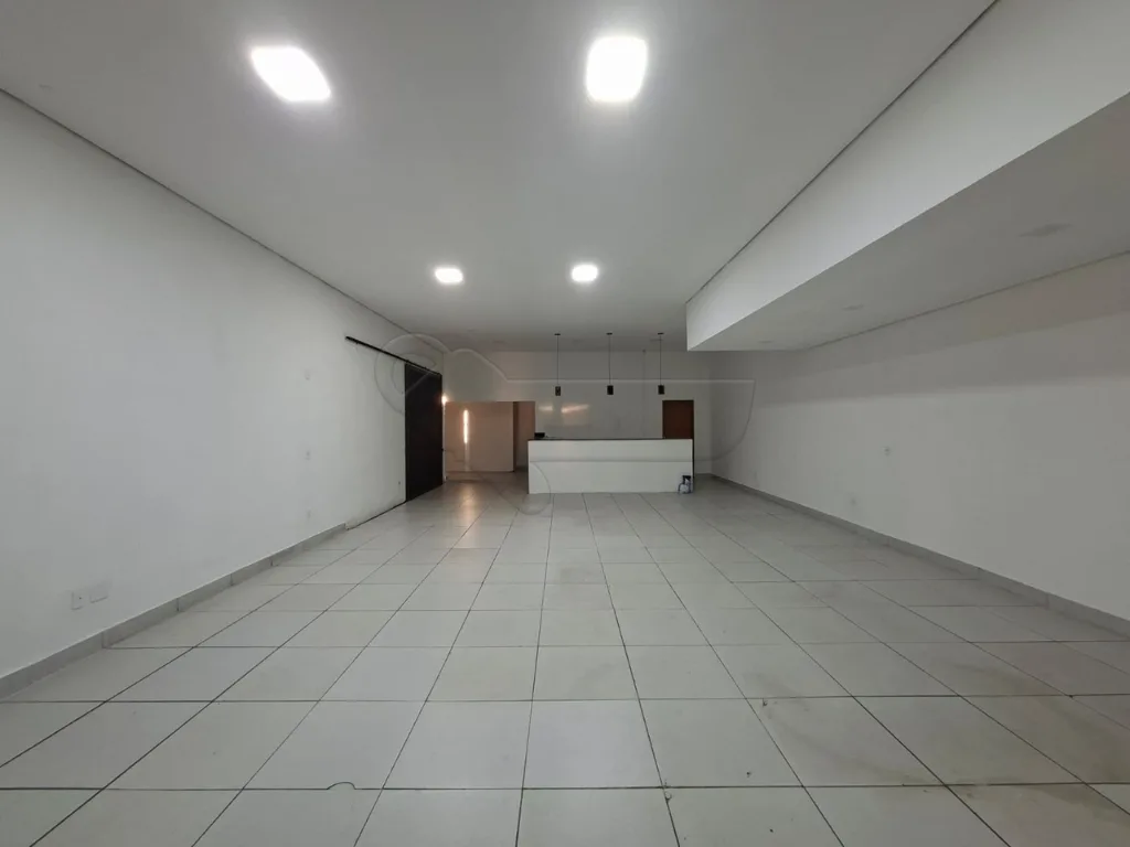 Alugar Comercial / Barrac&atilde;o em Limeira R$ 3.900,00 - Foto 2