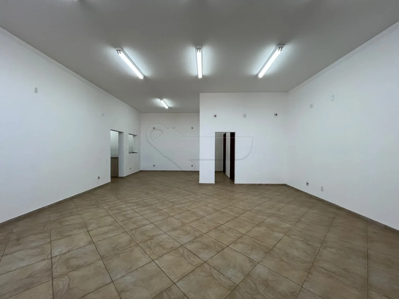 Alugar Comercial / Sal&atilde;o em Limeira R$ 2.200,00 - Foto 5