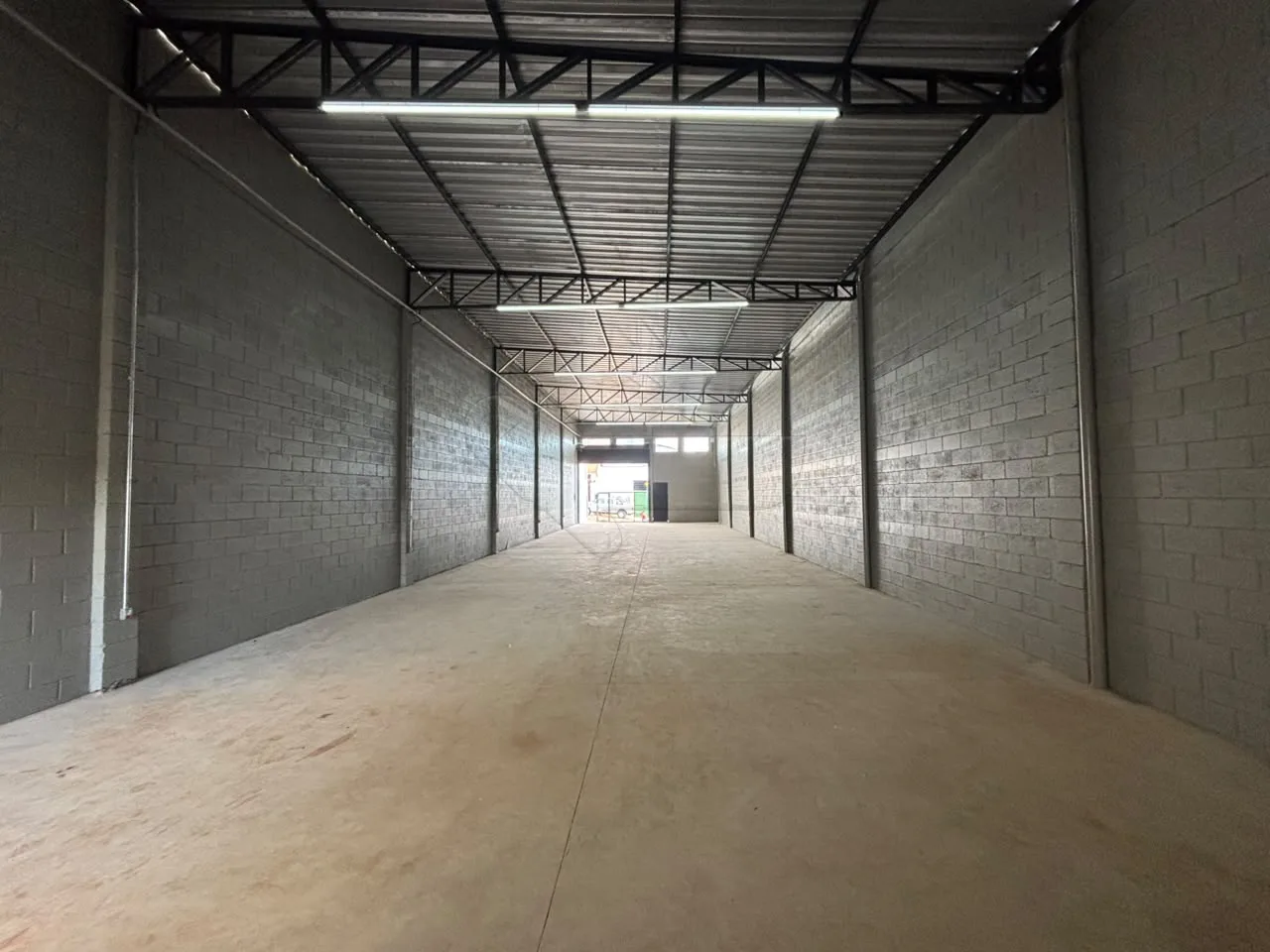 Alugar Comercial / Barrac&atilde;o em Limeira R$ 6.000,00 - Foto 4
